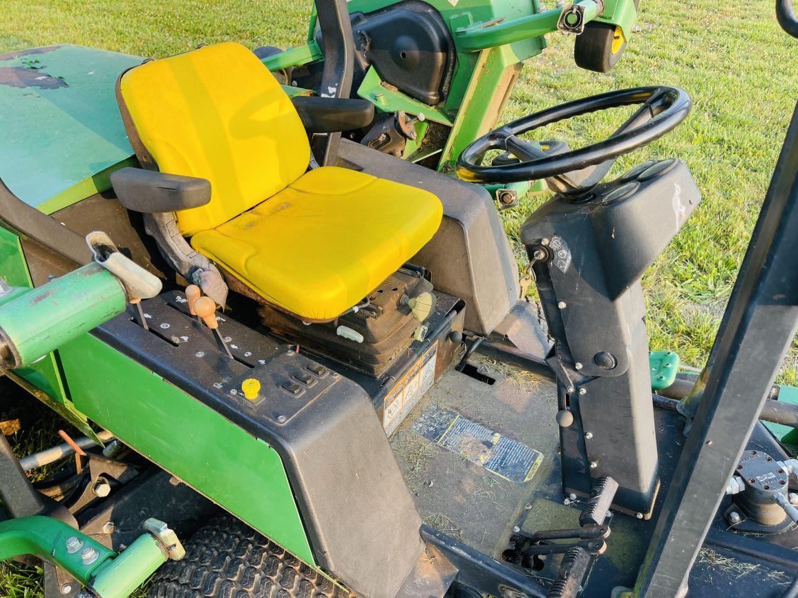 John Deere 1600  Wide Area Mower
