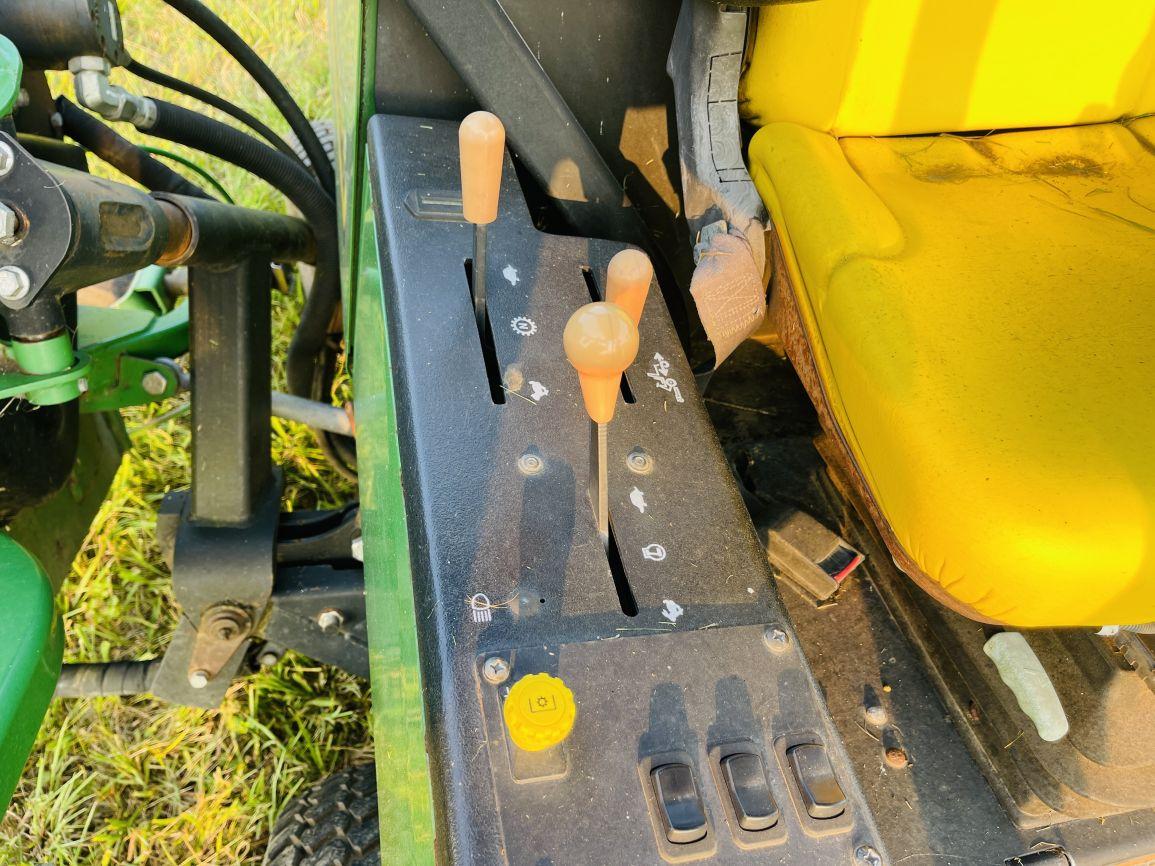 John Deere 1600  Wide Area Mower