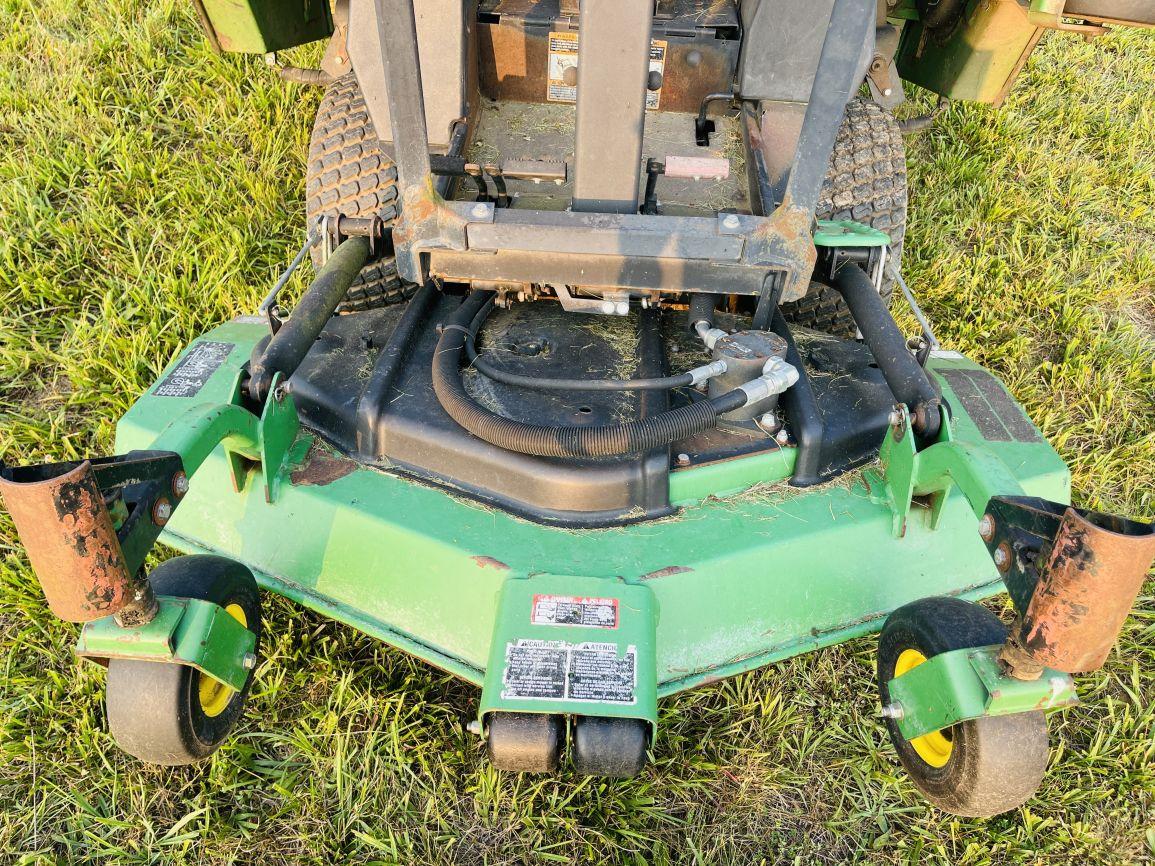 John Deere 1600  Wide Area Mower