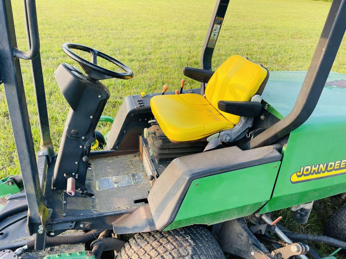 John Deere 1600  Wide Area Mower