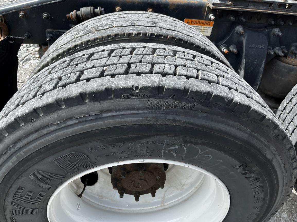 2015 FREIGHTLINER Cascadia Evolution  T/A Truck Tractor