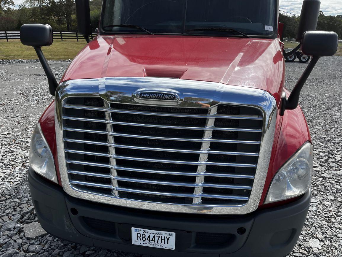 2015 FREIGHTLINER Cascadia Evolution  T/A Truck Tractor
