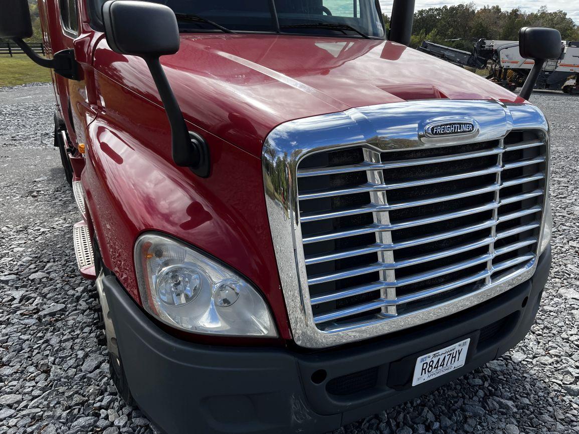 2015 FREIGHTLINER Cascadia Evolution  T/A Truck Tractor