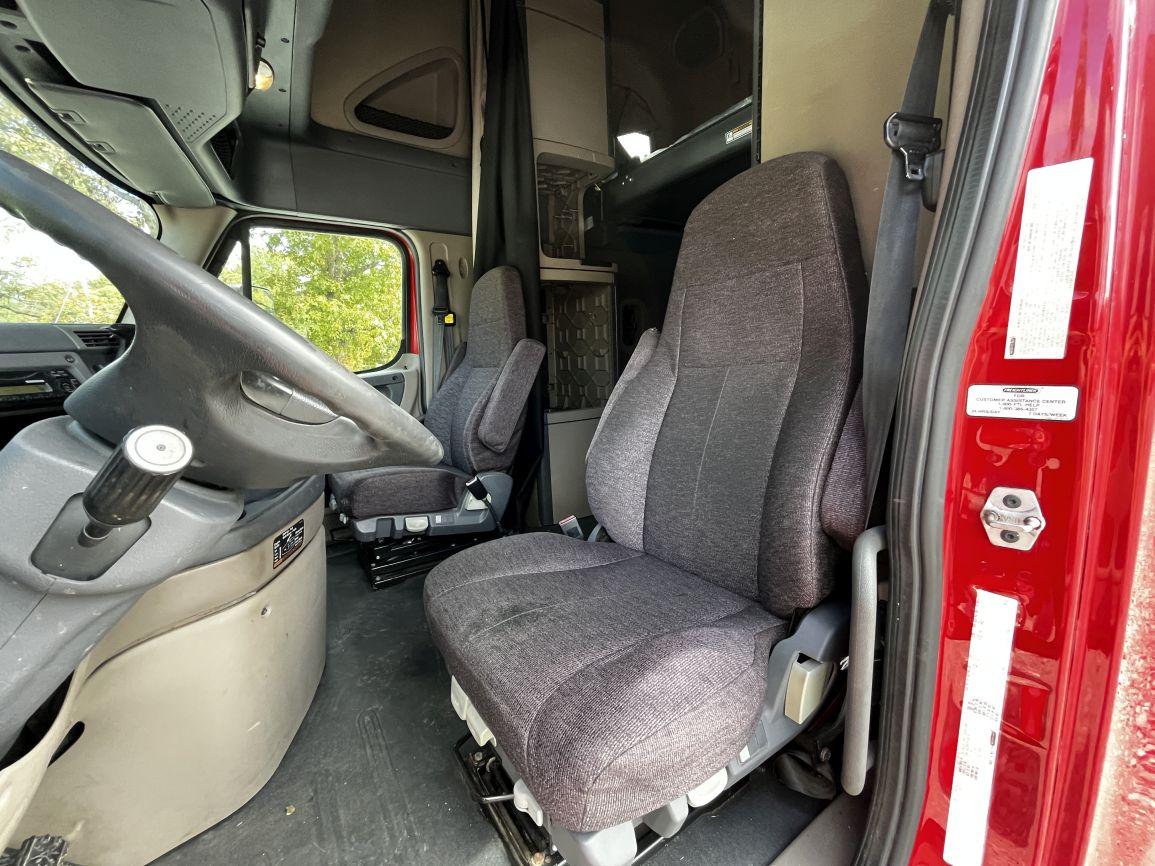 2015 FREIGHTLINER Cascadia Evolution  T/A Truck Tractor