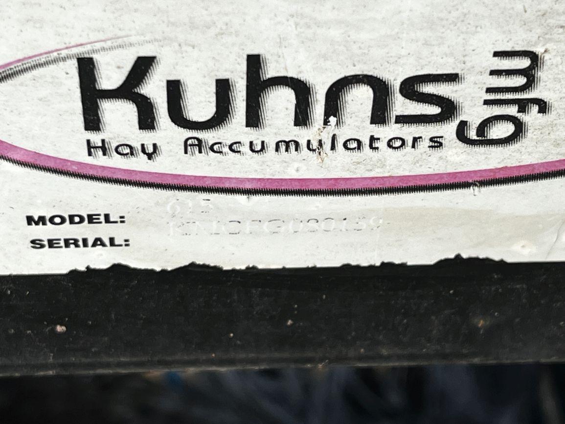 Kuhns 10 Bale On Edge Bale Grapple