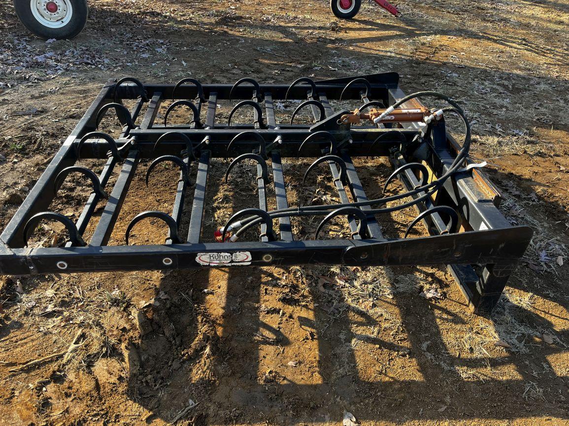Kuhns 10 Bale On Edge Bale Grapple