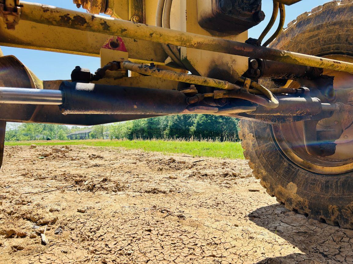 2000  CAT 12H Motor Grader