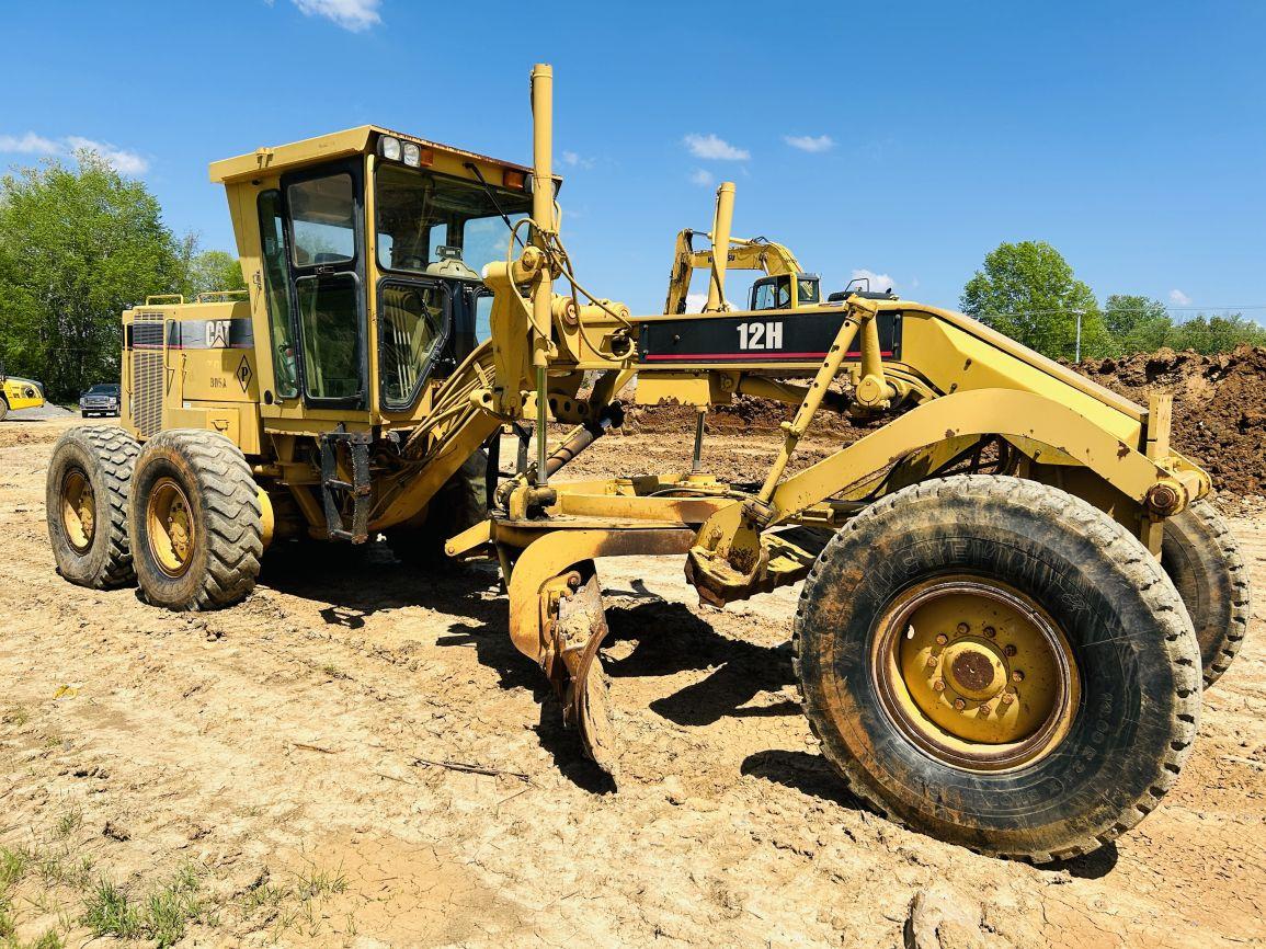 2000  CAT 12H Motor Grader