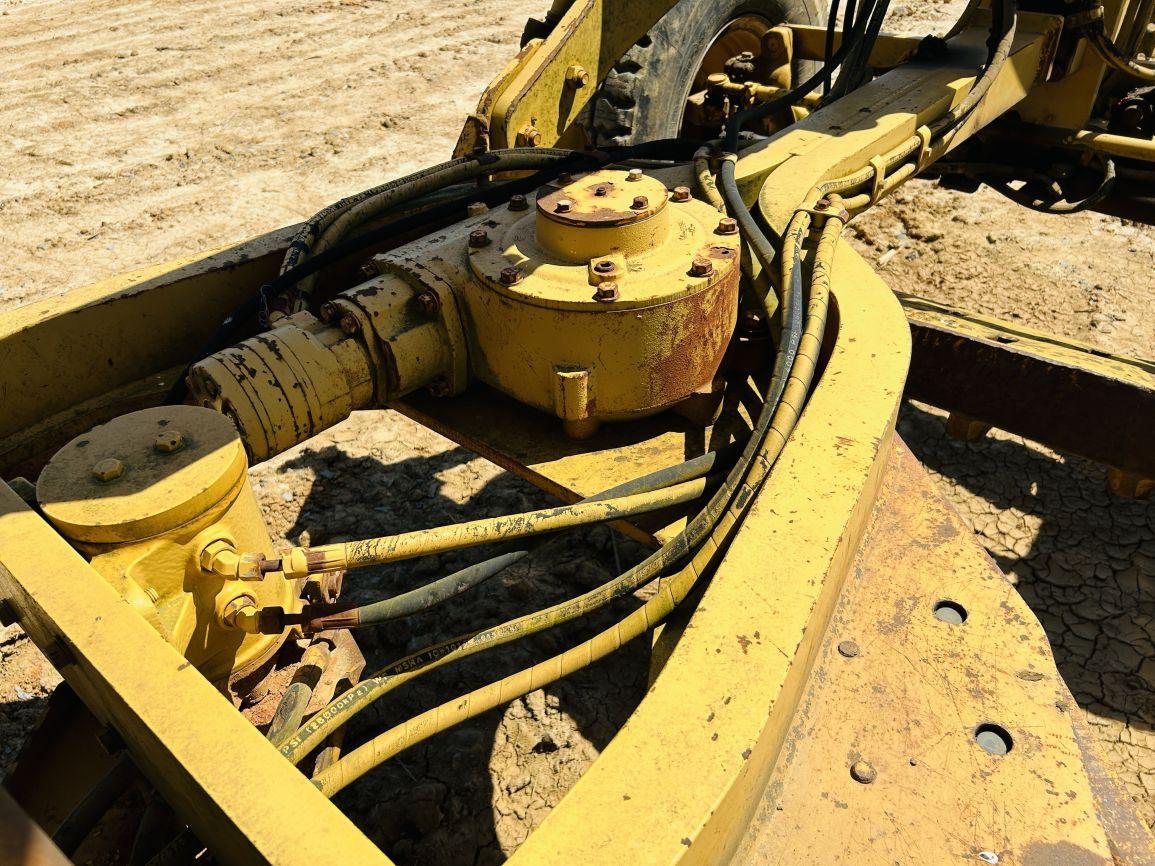 2000  CAT 12H Motor Grader