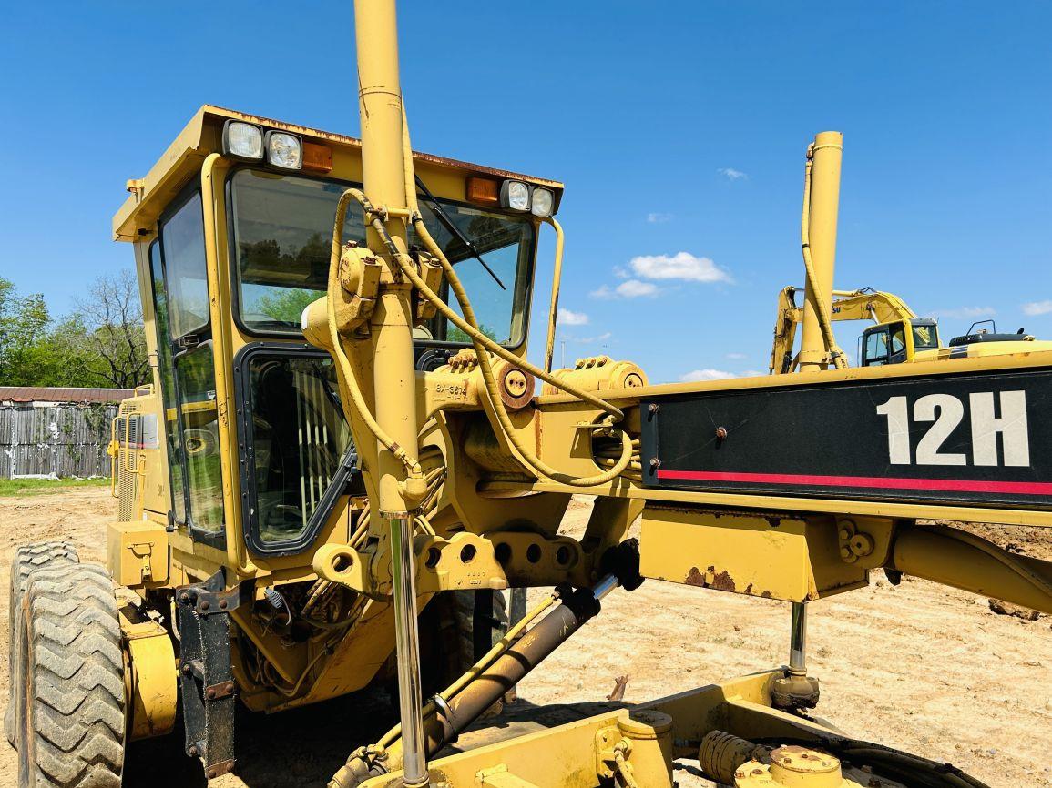 2000  CAT 12H Motor Grader