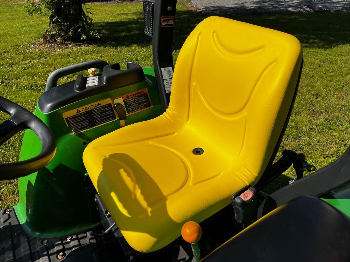 2014 JOHN DEERE 3038E Farm Tractor