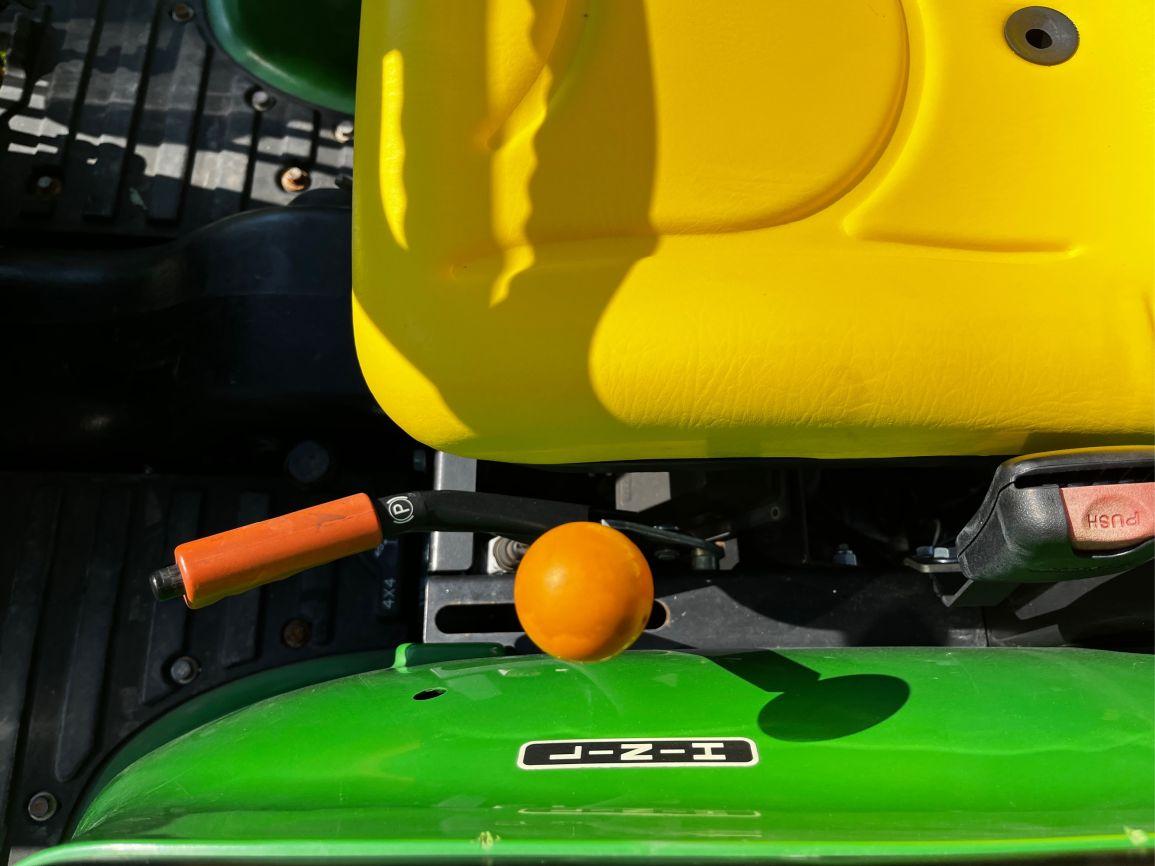 2014 JOHN DEERE 3038E Farm Tractor