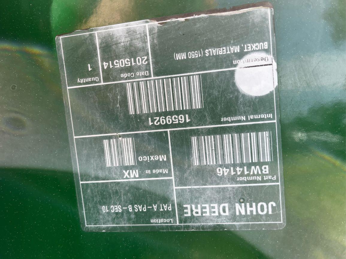 2014 JOHN DEERE 3038E Farm Tractor