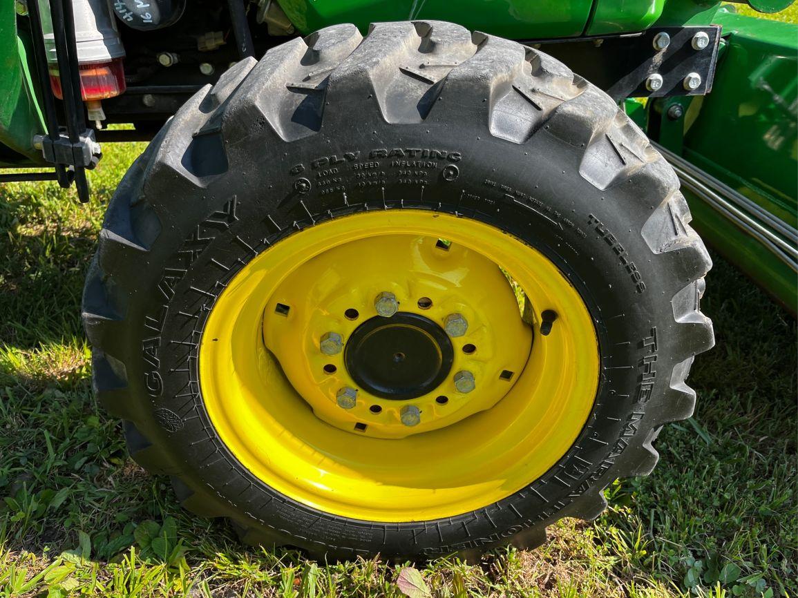 2014 JOHN DEERE 3038E Farm Tractor