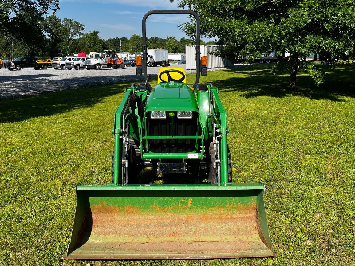 2014 JOHN DEERE 3038E Farm Tractor