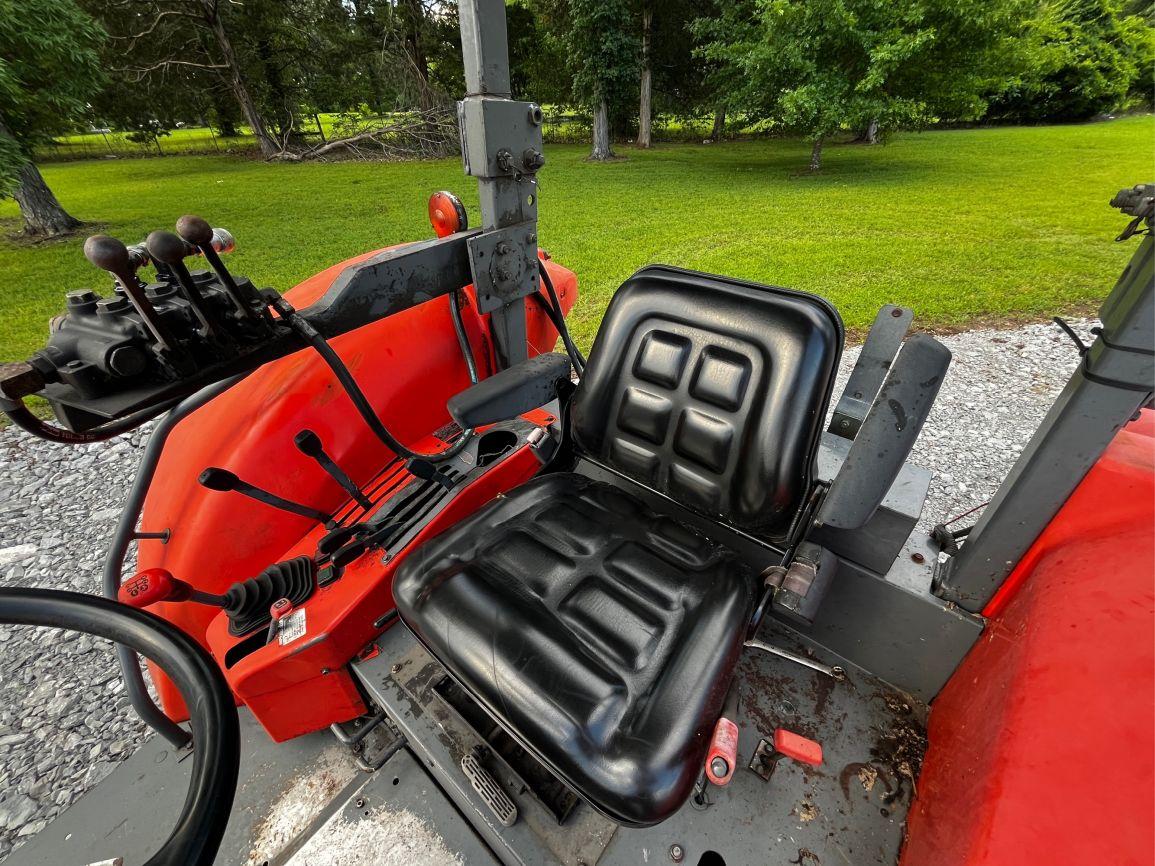 Kubota M95S Farm Tractor