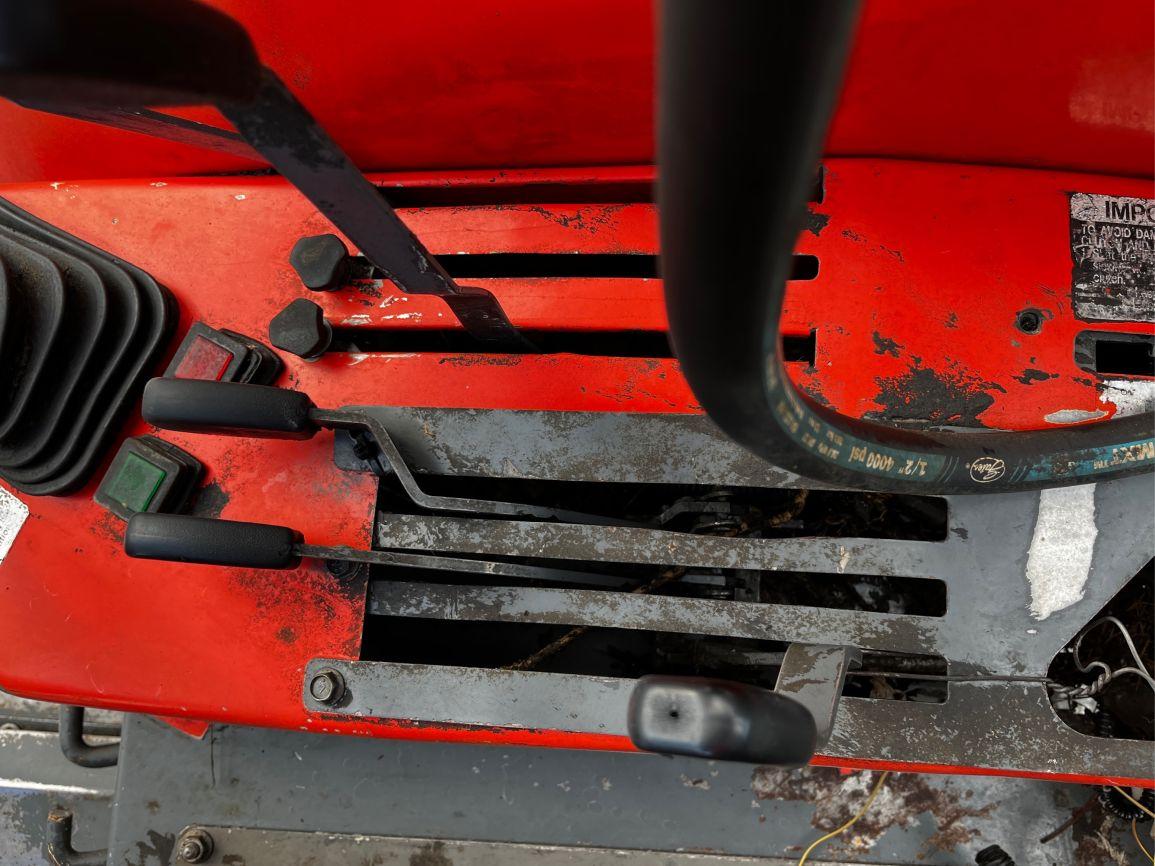 Kubota M95S Farm Tractor