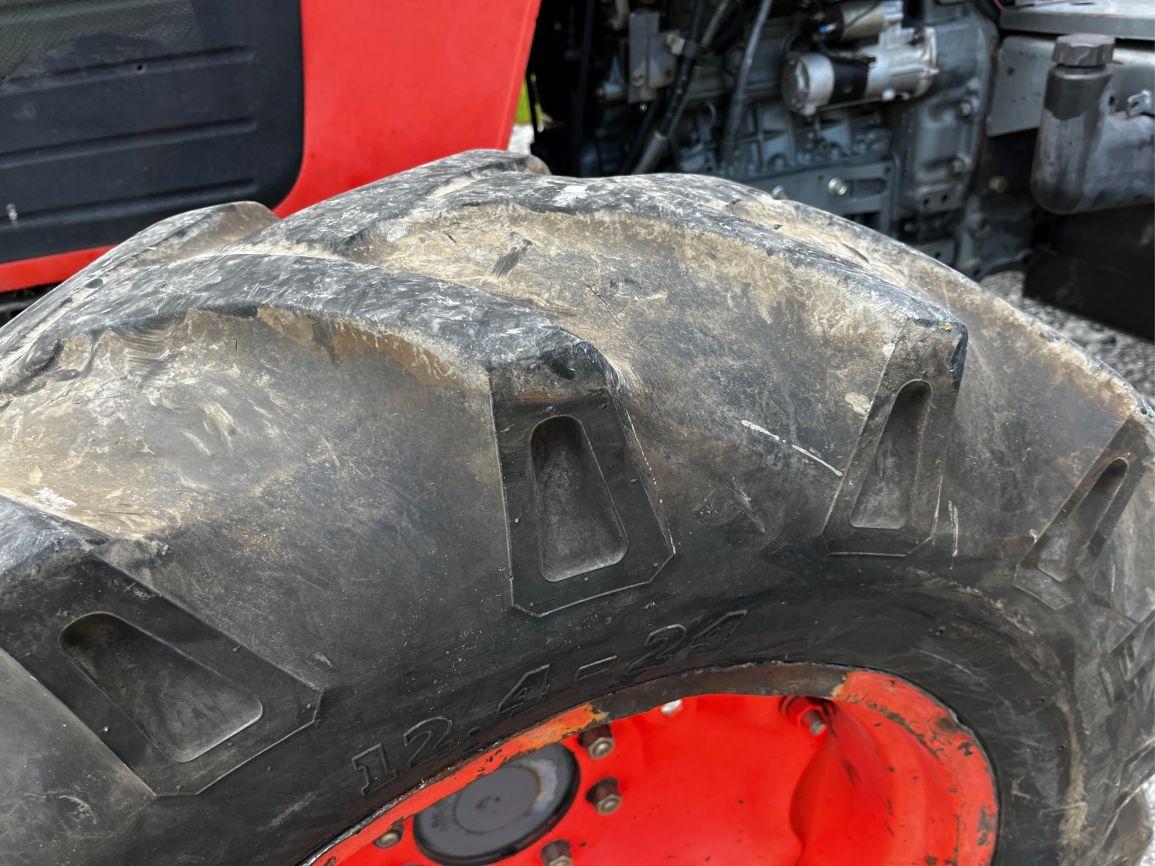 Kubota M95S Farm Tractor