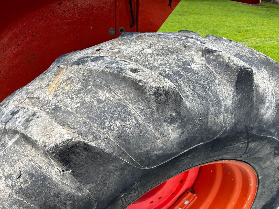 Kubota M95S Farm Tractor