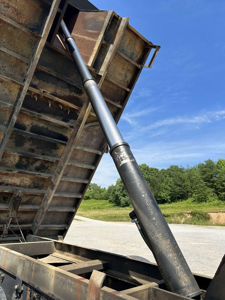 1977 Mack R686ST T/A Dump Truck