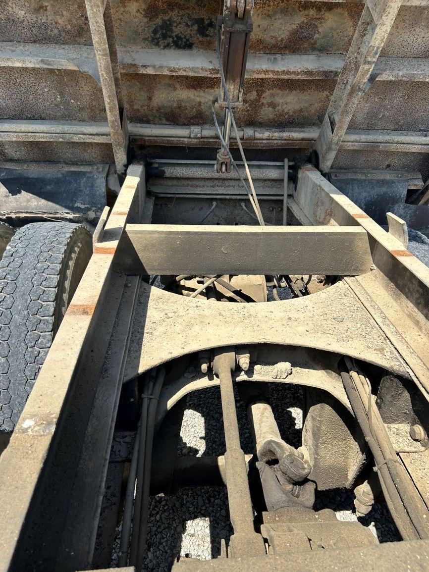 1977 Mack R686ST T/A Dump Truck