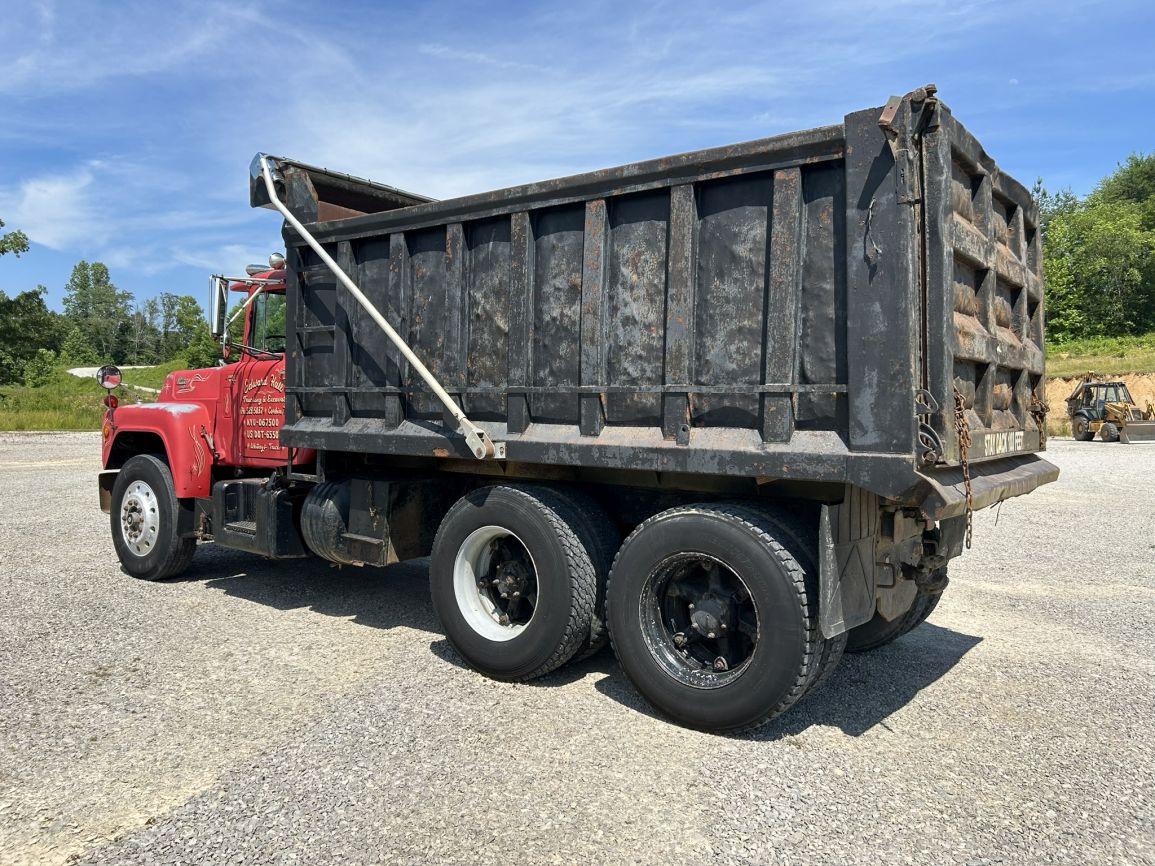 1977 Mack R686ST T/A Dump Truck