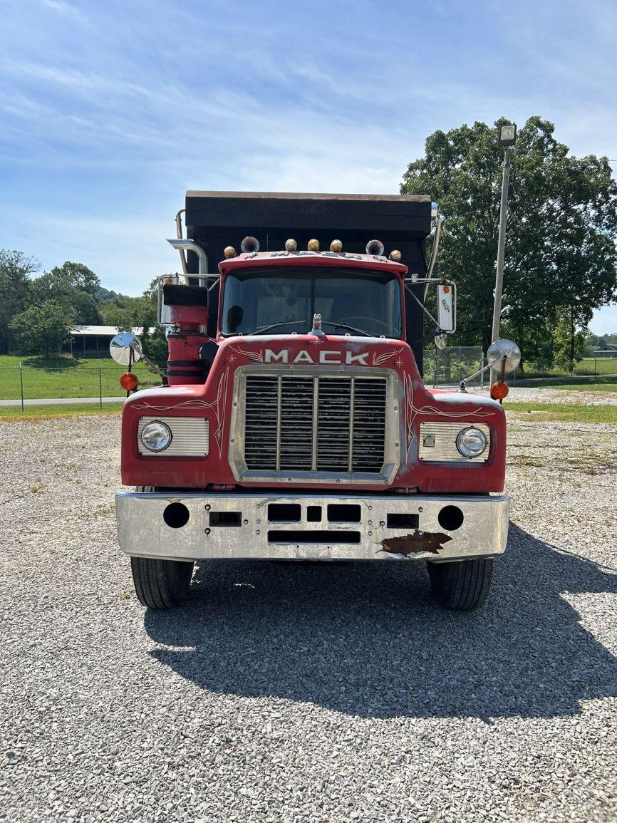 1977 Mack R686ST T/A Dump Truck