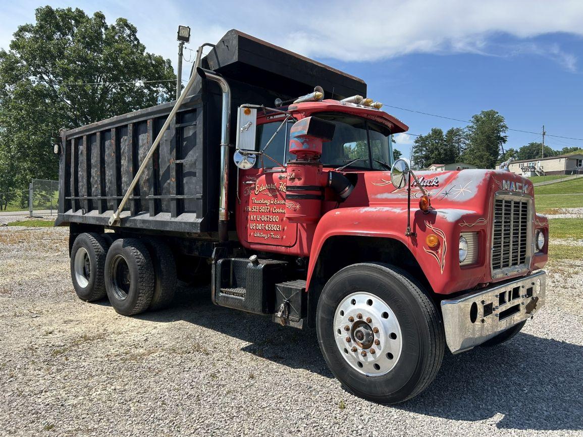 1977 Mack R686ST T/A Dump Truck