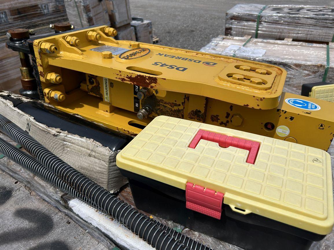 New DSBREAK DS45 Hydraulic Breaker Attachment