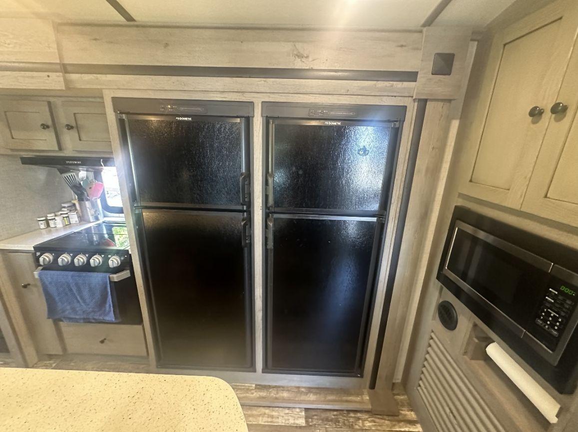 2019 KEYSTONE Outback 328RL Luxury Camper Travel Trailer