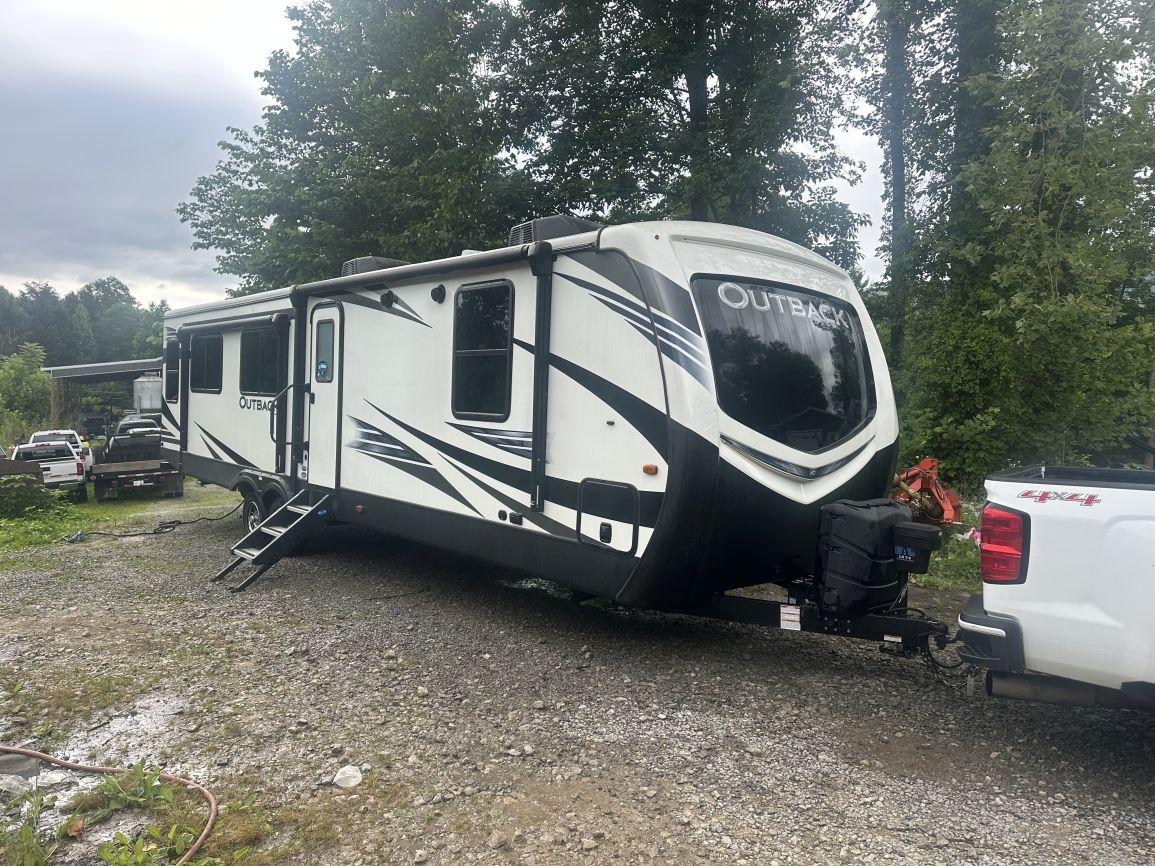 2019 KEYSTONE Outback 328RL Luxury Camper Travel Trailer
