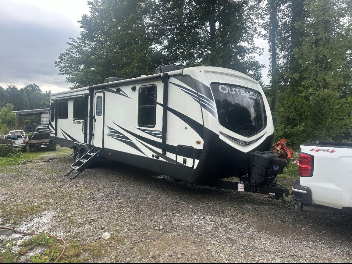 2019 KEYSTONE Outback 328RL Luxury Camper Travel Trailer