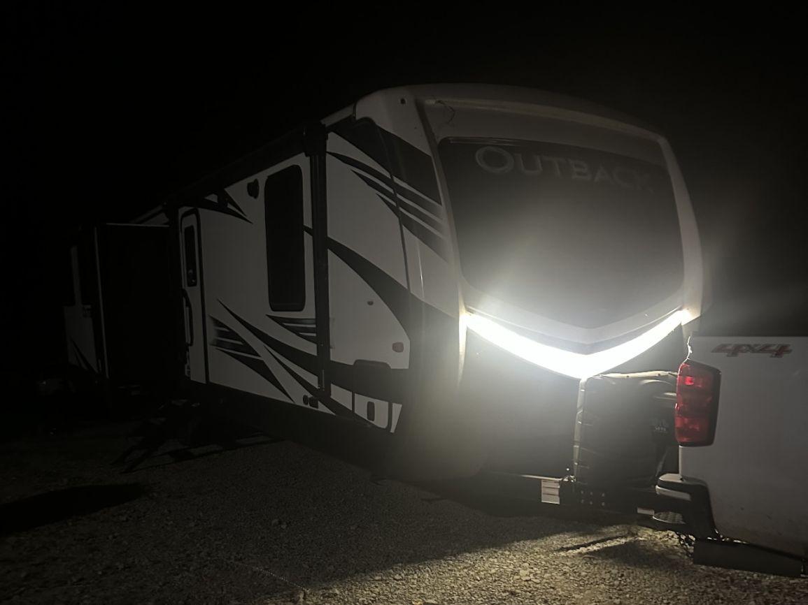 2019 KEYSTONE Outback 328RL Luxury Camper Travel Trailer