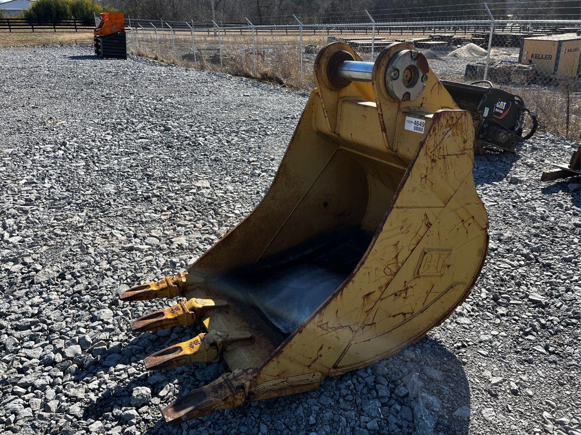 2006  CAT  32”  Excavator Bucket w/ Teeth
