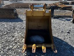 2006  CAT  32”  Excavator Bucket w/ Teeth