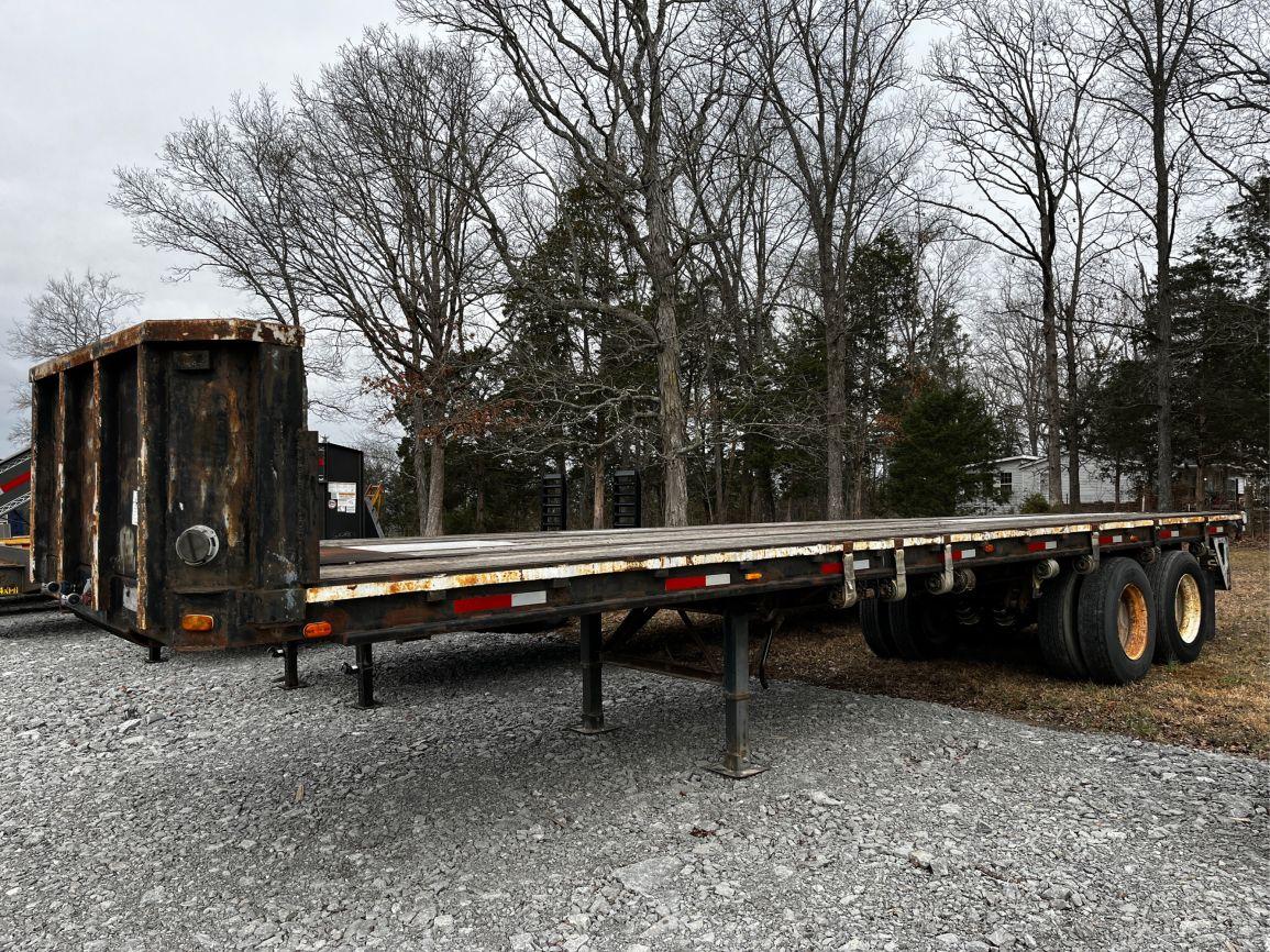 1974  T/A  25’  Flatbed Trailer