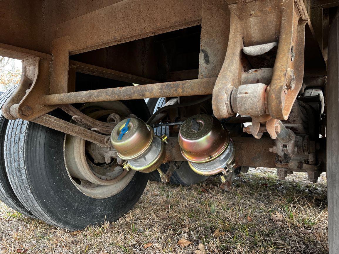1974  T/A  25’  Flatbed Trailer