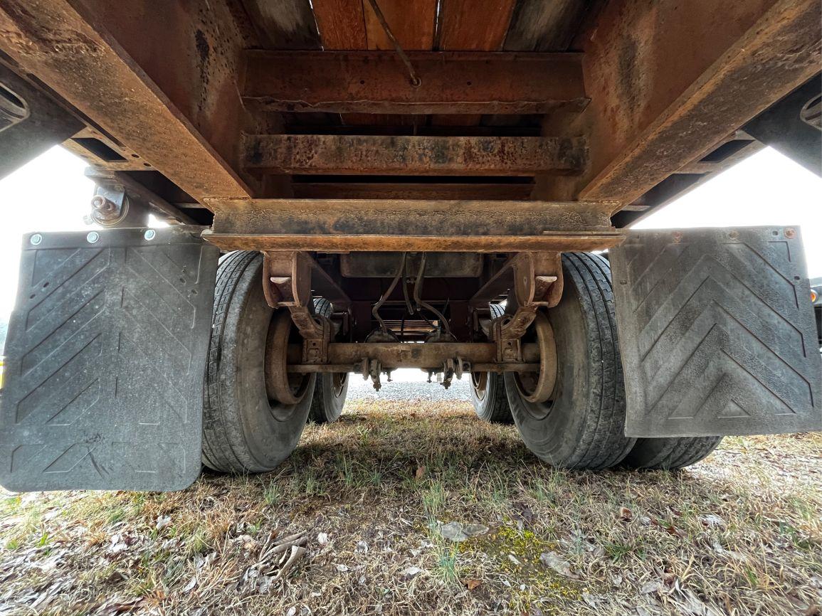 1974  T/A  25’  Flatbed Trailer