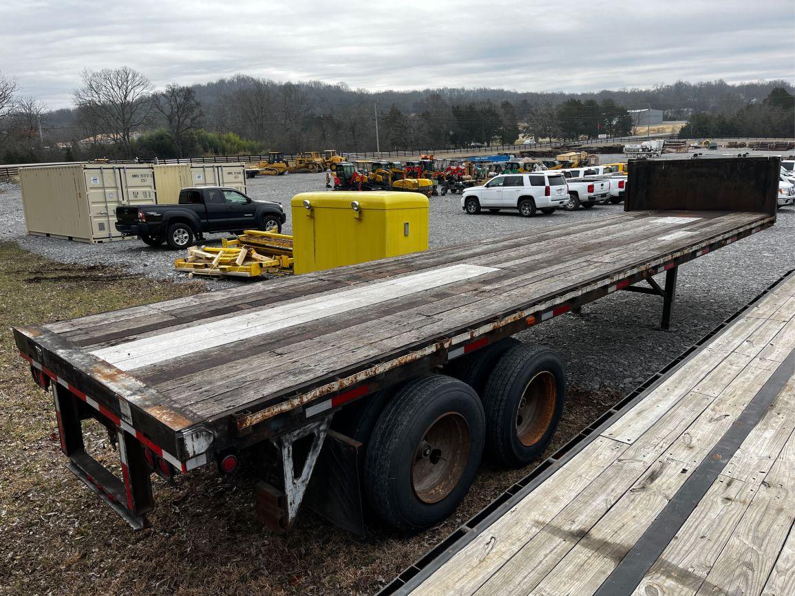 1974  T/A  25’  Flatbed Trailer