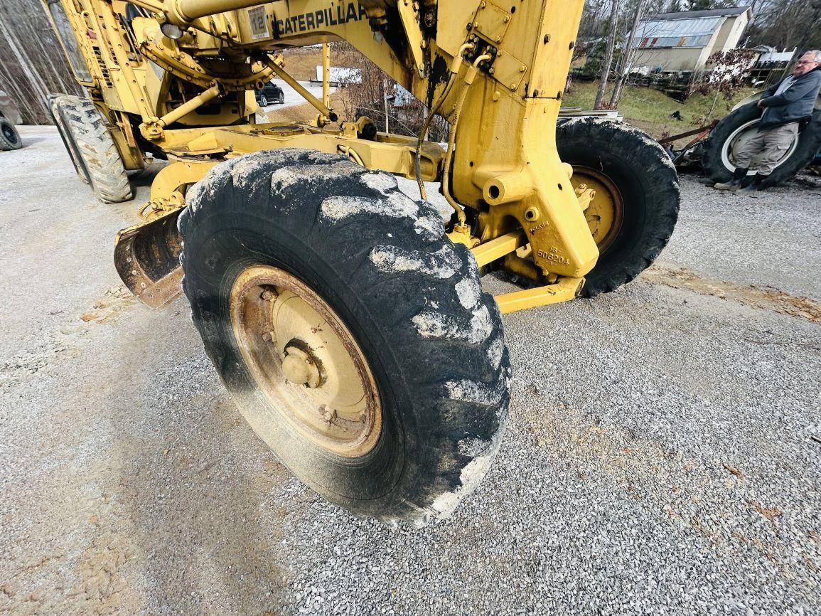1969  CAT  12F  Motor Grader