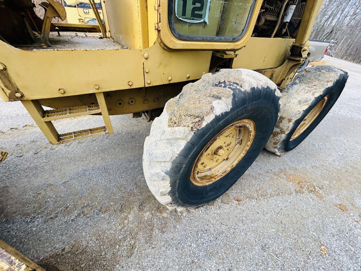 1969  CAT  12F  Motor Grader
