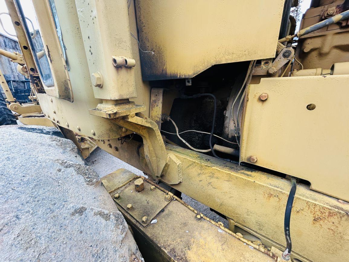 1969  CAT  12F  Motor Grader