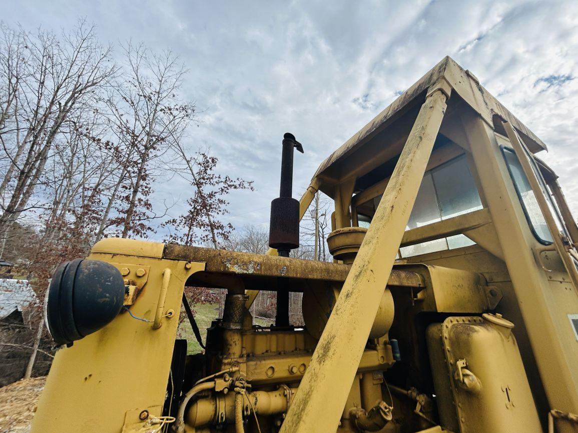 1969  CAT  12F  Motor Grader