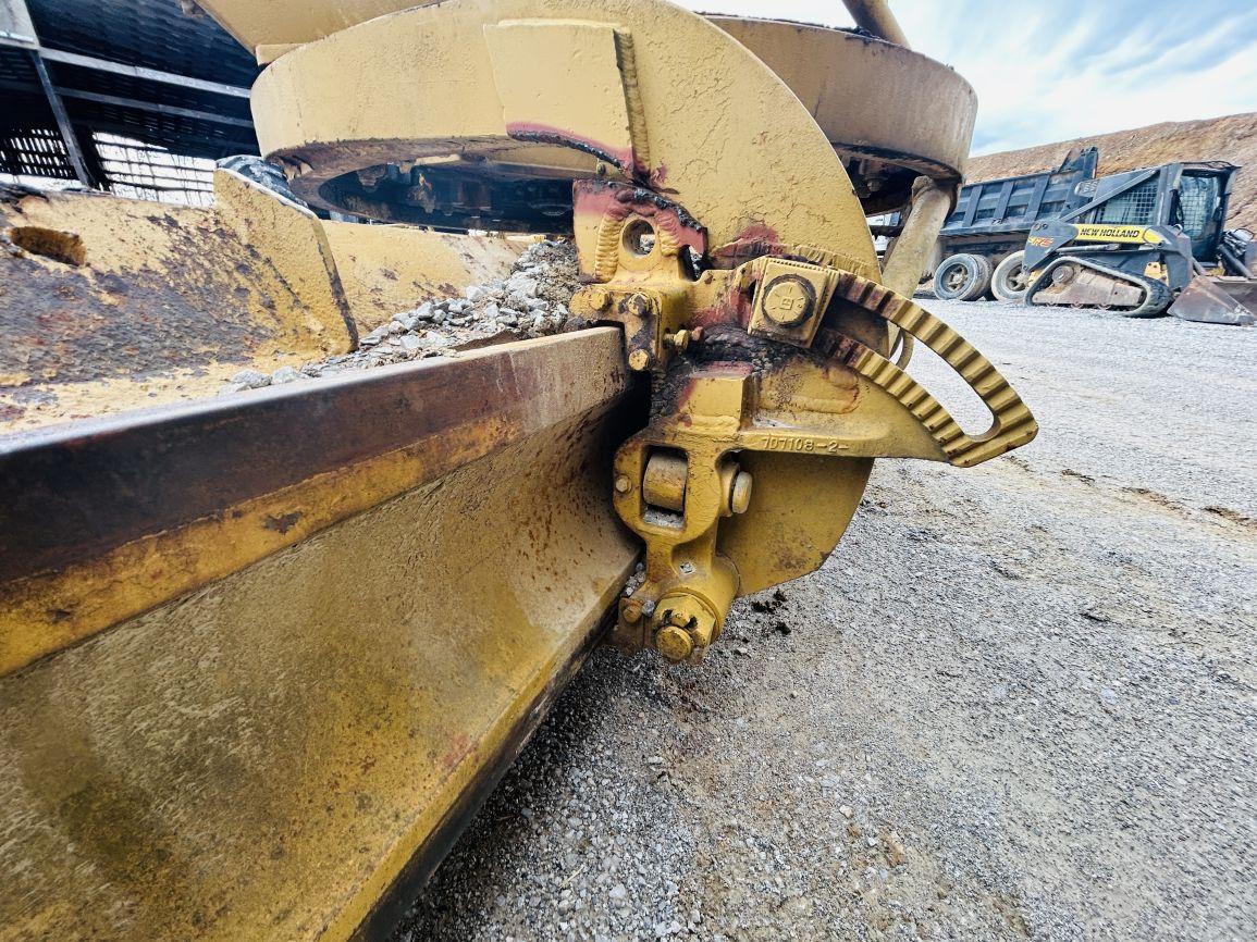 1969  CAT  12F  Motor Grader
