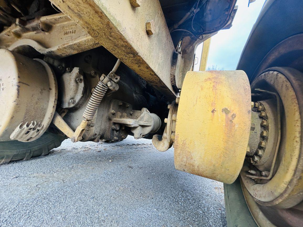 1969  CAT  12F  Motor Grader