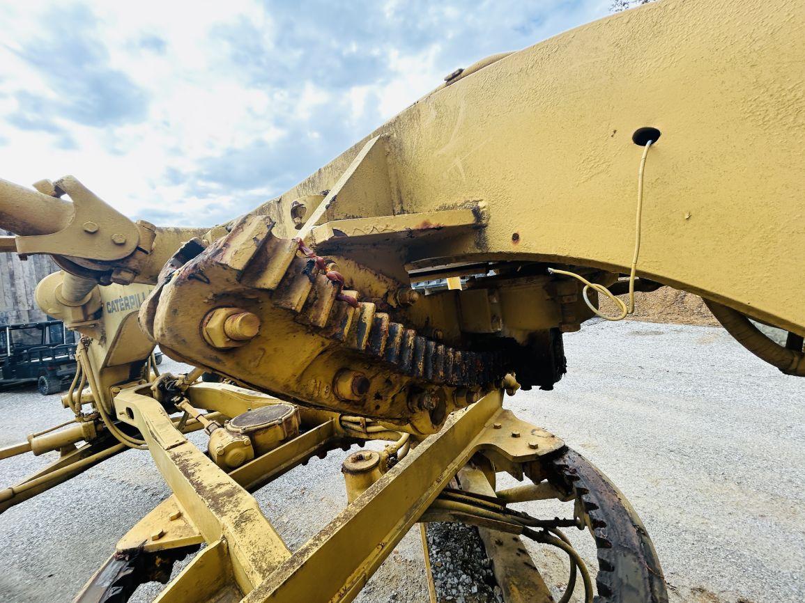 1969  CAT  12F  Motor Grader