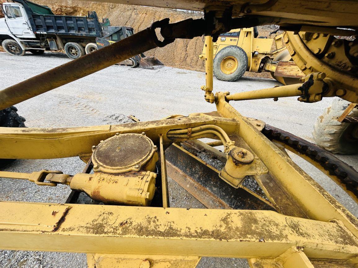 1969  CAT  12F  Motor Grader