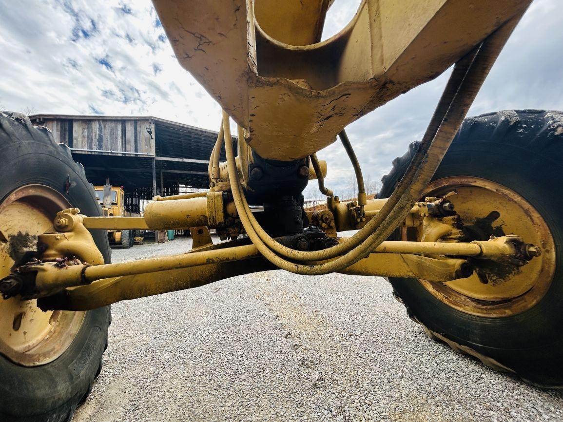 1969  CAT  12F  Motor Grader