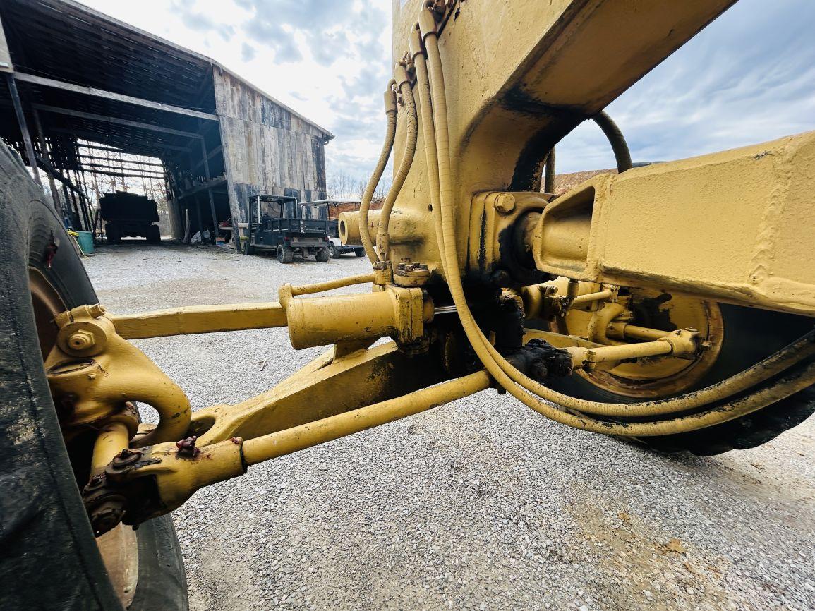 1969  CAT  12F  Motor Grader