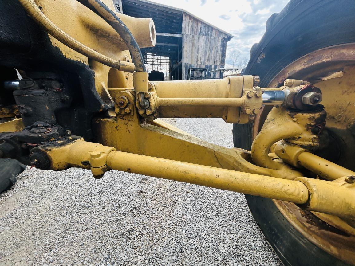 1969  CAT  12F  Motor Grader